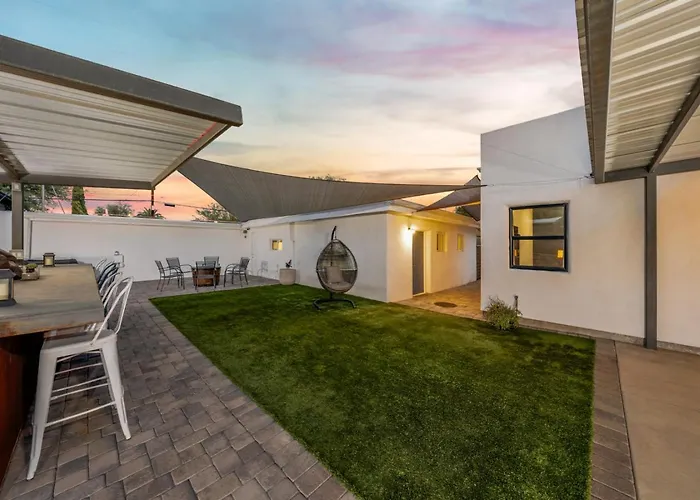 Sam Hughes, Casita, 1 Bd 1 Ba, Shared Yard Holiday home *