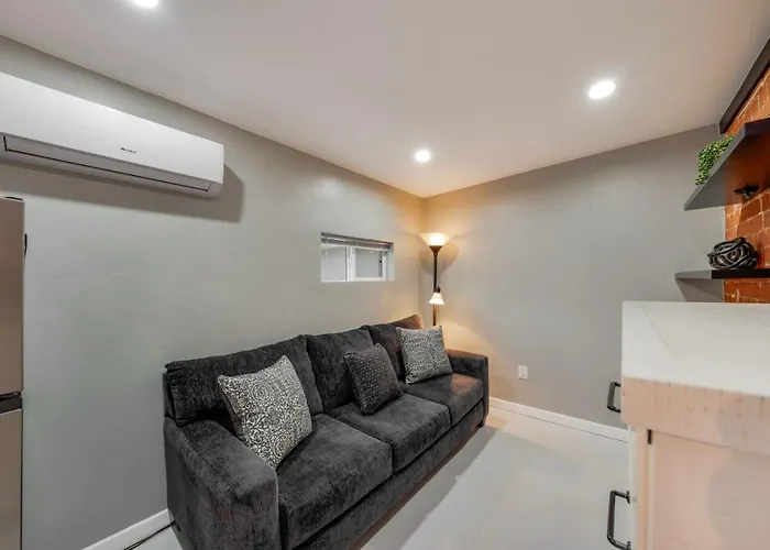 Holiday home Sam Hughes, Casita, 1 Bd 1 Ba, Shared Yard