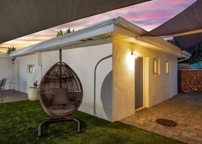Sam Hughes, Casita, 1 Bd 1 Ba, Shared Yard Holiday home